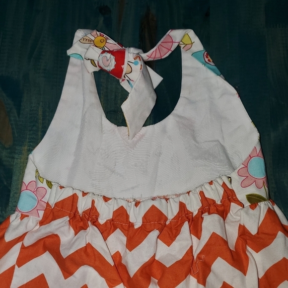 New Chevron Halter Dress with Blooms Size 6 - Picture 5 of 9